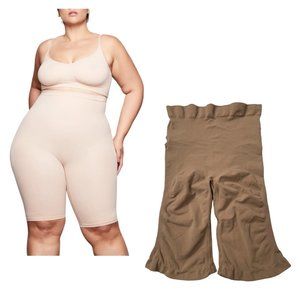 SKIMS Sculpting Short Above The Knee Open Gusset Sienna Shapewear 4X/5X NEW